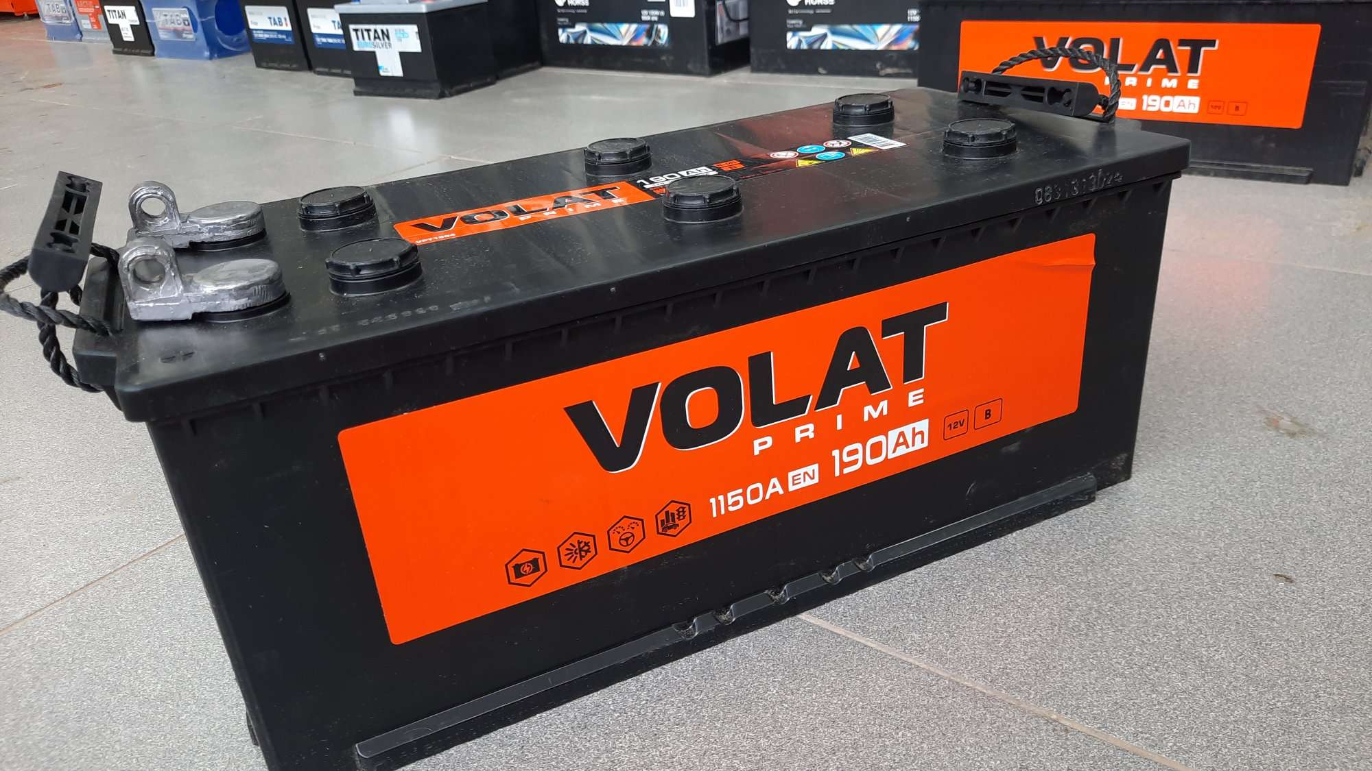 VOLAT Prime Professional 190Ah R+ борт